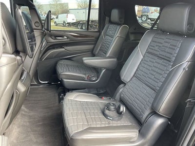 2023 Cadillac Escalade ESV Sport Platinum