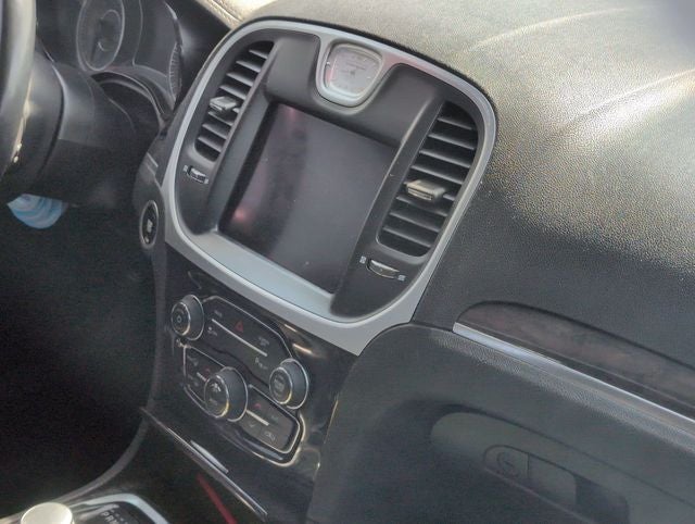 2022 Chrysler 300 Touring