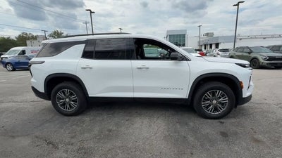 2025 Chevrolet Traverse LT