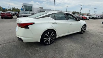 2020 Nissan Altima SR FWD