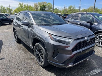 2022 Toyota RAV4 Hybrid SE