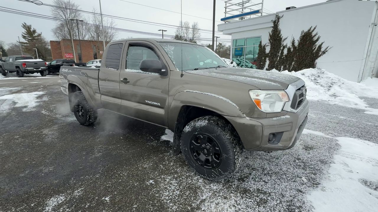 2014 Toyota Tacoma 4WD Access Cab Standard Bed I4 Manual (Natl)